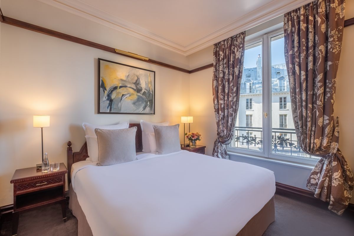 HÔTEL PONT ROYAL